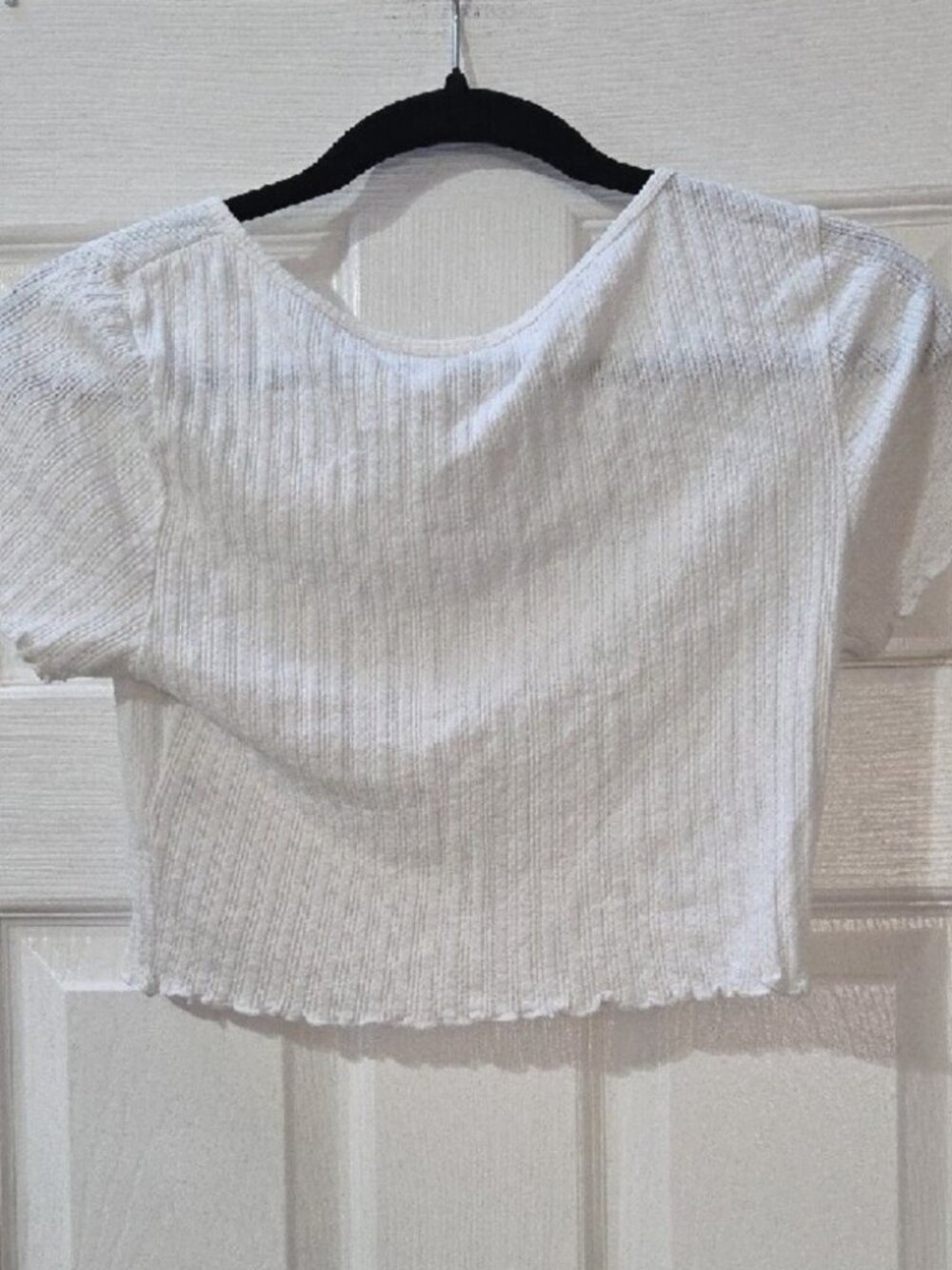 White Ribbed Henley Lettuce-Edge Crop Top - Picture 4 of 5
